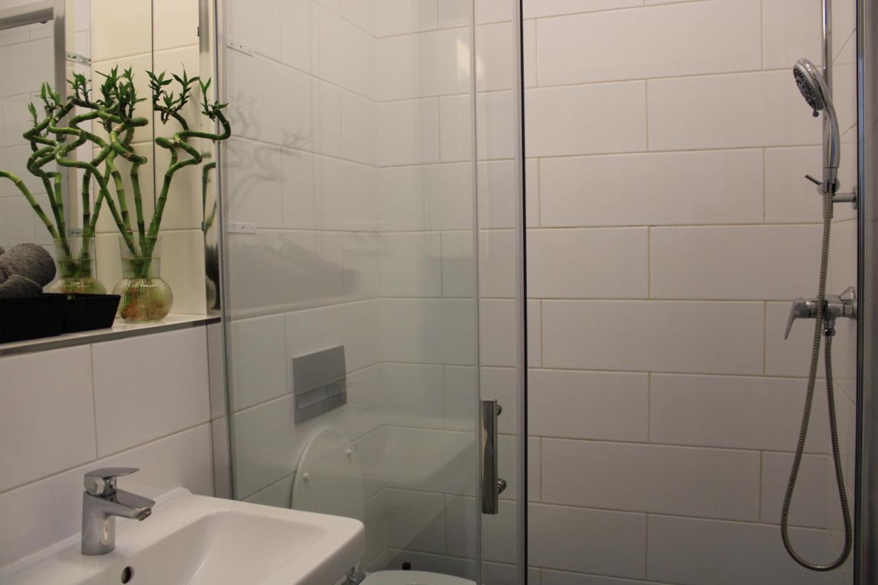 Lyly Apartment - Modern Apartment With Free Parking Praha Eksteriør bilde