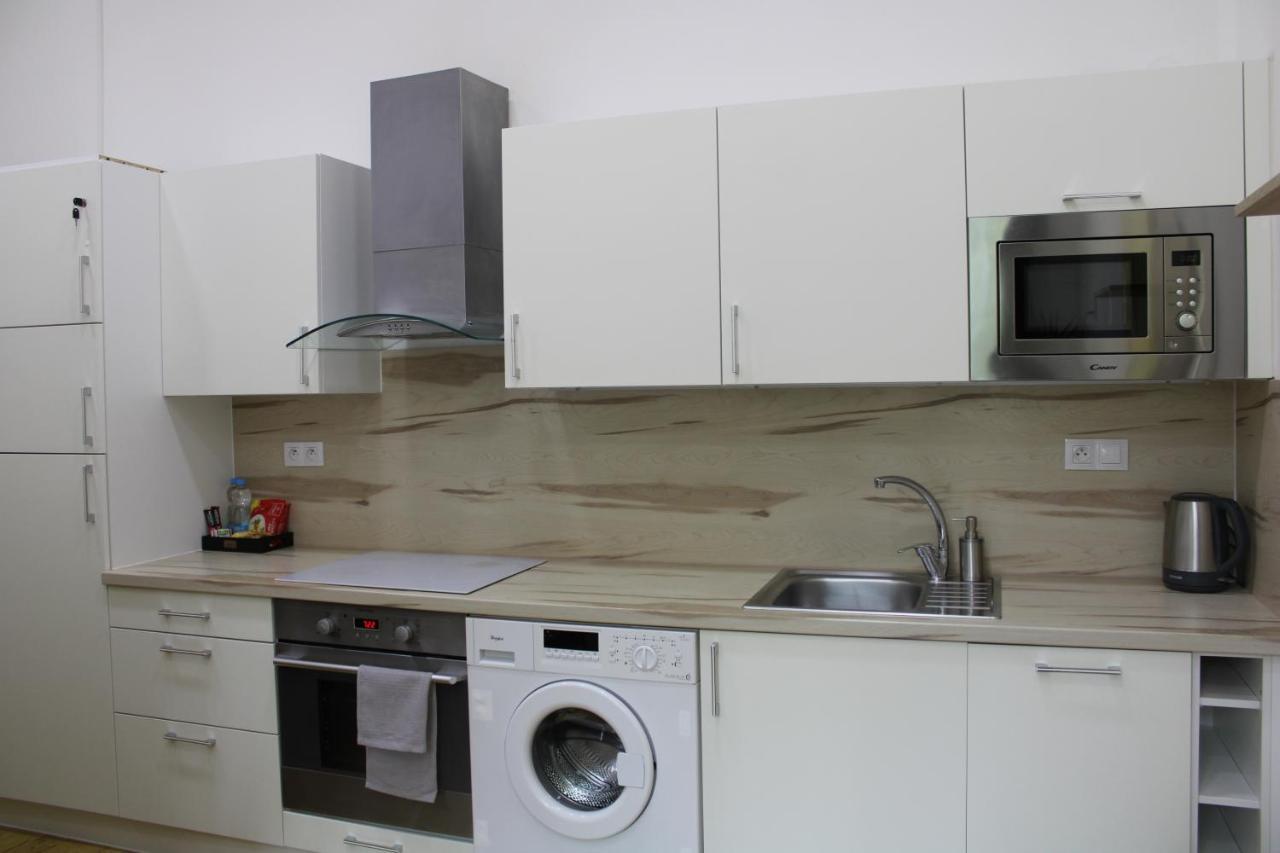 Lyly Apartment - Modern Apartment With Free Parking Praha Eksteriør bilde